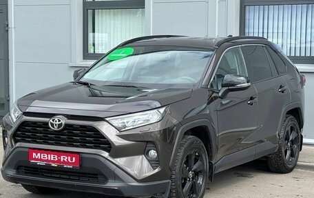 Toyota RAV4, 2021 год, 3 200 000 рублей, 1 фотография