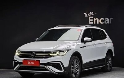 Volkswagen Tiguan II, 2022 год, 1 933 000 рублей, 1 фотография