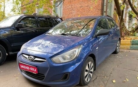 Hyundai Solaris II рестайлинг, 2014 год, 990 000 рублей, 1 фотография
