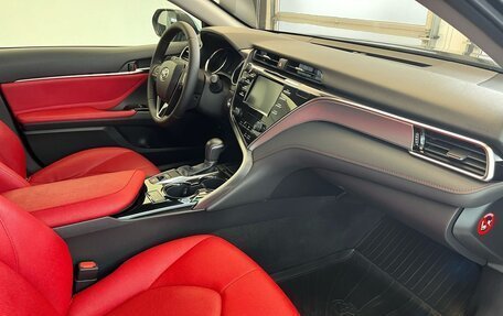 Toyota Camry, 2020 год, 3 050 000 рублей, 8 фотография
