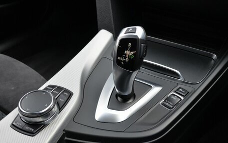 BMW 3 серия, 2017 год, 1 850 000 рублей, 18 фотография