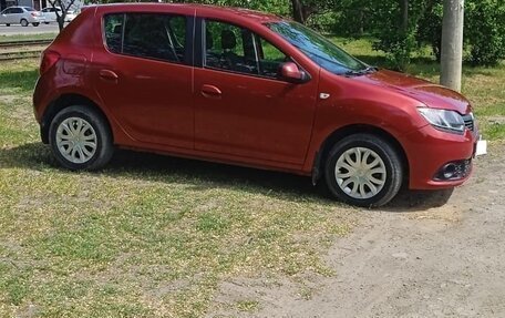 Renault Sandero II рестайлинг, 2014 год, 700 000 рублей, 4 фотография