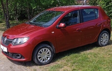 Renault Sandero II рестайлинг, 2014 год, 700 000 рублей, 5 фотография