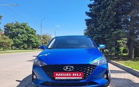 Hyundai Solaris II рестайлинг, 2020 год, 1 680 000 рублей, 2 фотография