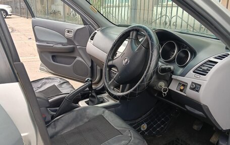 Nissan Wingroad III, 2002 год, 310 000 рублей, 6 фотография