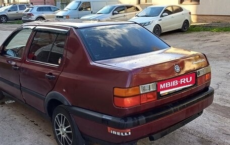 Volkswagen Vento, 1992 год, 123 000 рублей, 4 фотография