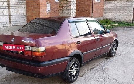 Volkswagen Vento, 1992 год, 123 000 рублей, 3 фотография
