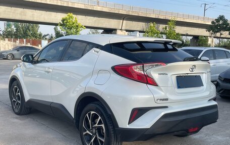 Toyota C-HR I рестайлинг, 2020 год, 1 990 000 рублей, 6 фотография