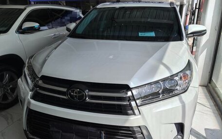 Toyota Highlander III, 2021 год, 3 515 000 рублей, 3 фотография