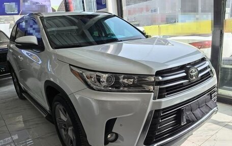 Toyota Highlander III, 2021 год, 3 515 000 рублей, 2 фотография