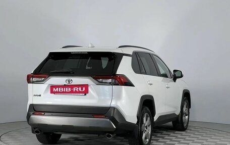 Toyota RAV4, 2021 год, 3 399 000 рублей, 5 фотография