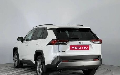 Toyota RAV4, 2021 год, 3 399 000 рублей, 7 фотография