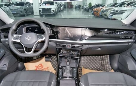 Volkswagen Passat B8 рестайлинг, 2022 год, 2 000 000 рублей, 11 фотография