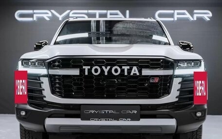 Toyota Land Cruiser, 2024 год, 13 фотография