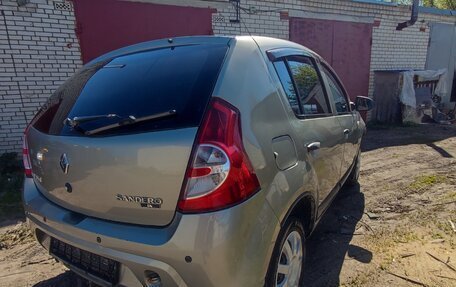 Renault Sandero I, 2013 год, 300 000 рублей, 4 фотография