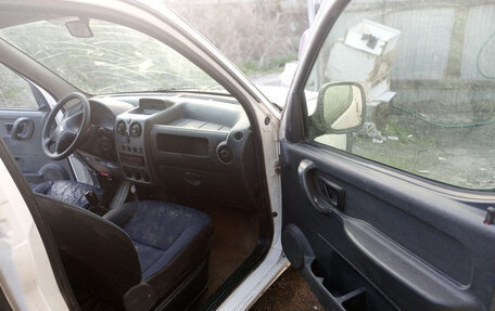Peugeot Partner II рестайлинг 2, 2011 год, 250 000 рублей, 8 фотография