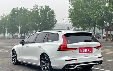 Volvo V60 II, 2021 год, 2 790 099 рублей, 5 фотография