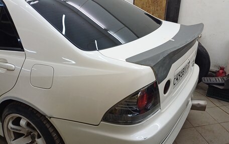 Toyota Altezza, 2001 год, 1 400 000 рублей, 4 фотография