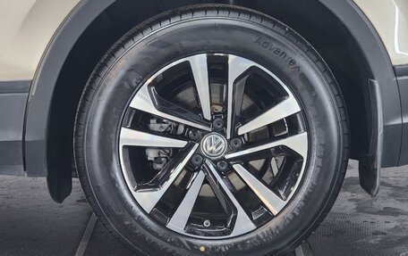 Volkswagen Tiguan II, 2019 год, 2 470 000 рублей, 5 фотография