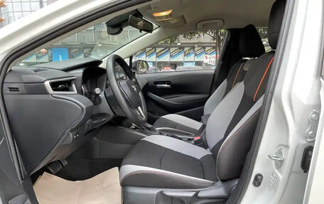 Toyota Corolla, 2022 год, 1 200 000 рублей, 5 фотография
