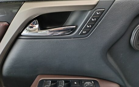 Lexus RX IV рестайлинг, 2018 год, 4 240 000 рублей, 10 фотография