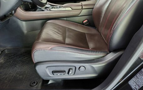 Lexus RX IV рестайлинг, 2018 год, 4 240 000 рублей, 13 фотография