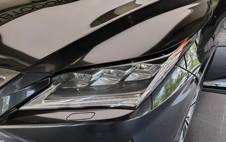 Lexus RX IV рестайлинг, 2018 год, 4 240 000 рублей, 8 фотография