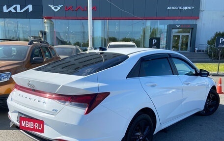 Hyundai Elantra, 2021 год, 1 595 000 рублей, 2 фотография