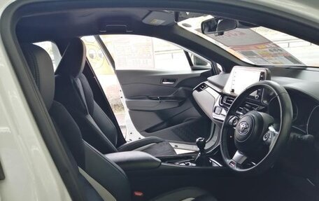 Toyota C-HR I рестайлинг, 2021 год, 1 300 228 рублей, 6 фотография