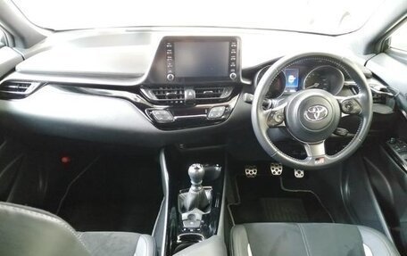 Toyota C-HR I рестайлинг, 2021 год, 1 300 228 рублей, 7 фотография