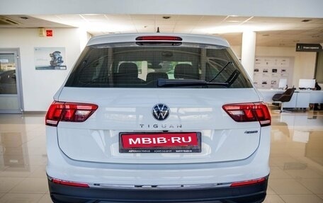 Volkswagen Tiguan II, 2021 год, 3 048 000 рублей, 4 фотография