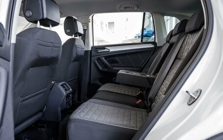 Volkswagen Tiguan II, 2021 год, 3 048 000 рублей, 21 фотография