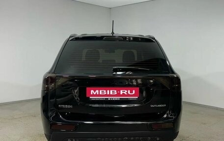 Mitsubishi Outlander III рестайлинг 3, 2014 год, 1 190 000 рублей, 4 фотография