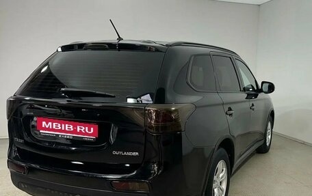Mitsubishi Outlander III рестайлинг 3, 2014 год, 1 190 000 рублей, 3 фотография