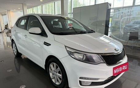 KIA Rio III рестайлинг, 2017 год, 896 000 рублей, 3 фотография