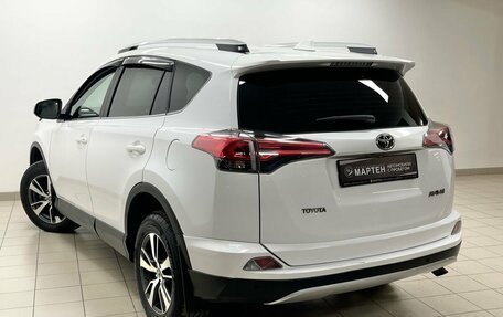 Toyota RAV4, 2017 год, 2 029 000 рублей, 6 фотография