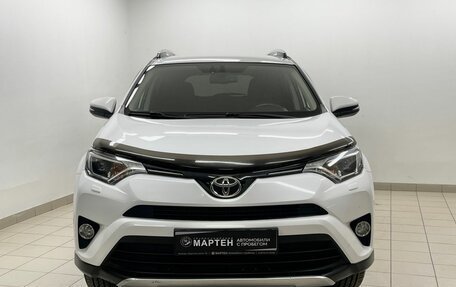 Toyota RAV4, 2017 год, 2 029 000 рублей, 2 фотография