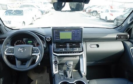 Toyota Land Cruiser, 2024 год, 11 400 000 рублей, 7 фотография