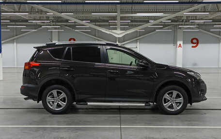 Toyota RAV4, 2015 год, 2 100 000 рублей, 4 фотография