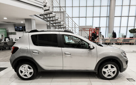 Renault Sandero II рестайлинг, 2018 год, 890 000 рублей, 4 фотография