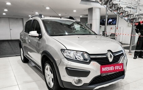Renault Sandero II рестайлинг, 2018 год, 890 000 рублей, 3 фотография
