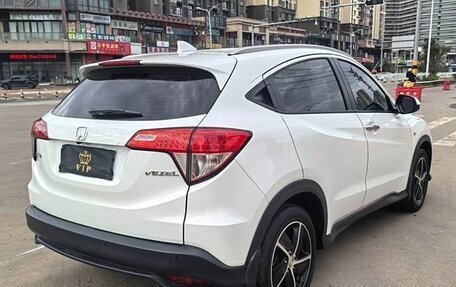 Honda Vezel, 2021 год, 1 450 000 рублей, 3 фотография