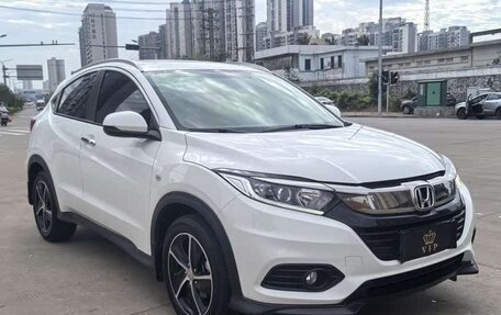 Honda Vezel, 2021 год, 1 450 000 рублей, 2 фотография