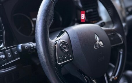 Mitsubishi Outlander III рестайлинг 3, 2021 год, 2 684 000 рублей, 17 фотография
