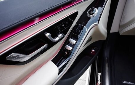 Mercedes-Benz S-Класс, 2021 год, 13 000 000 рублей, 14 фотография