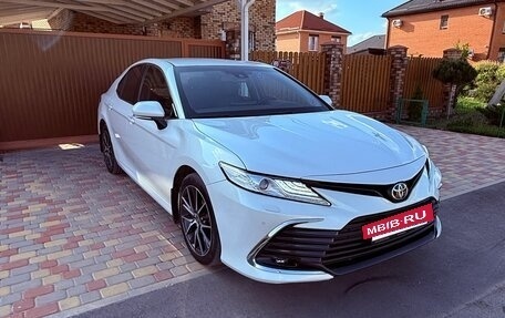 Toyota Camry, 2021 год, 3 350 000 рублей, 4 фотография