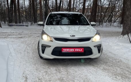 KIA Rio IV, 2018 год, 1 390 000 рублей, 1 фотография