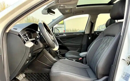 Volkswagen Tiguan II, 2022 год, 3 000 000 рублей, 6 фотография