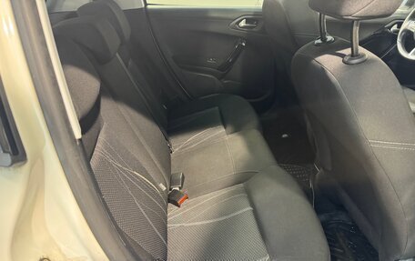 Peugeot 208 II, 2013 год, 689 800 рублей, 4 фотография