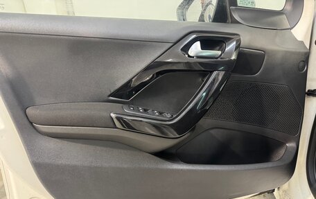 Peugeot 208 II, 2013 год, 689 800 рублей, 7 фотография